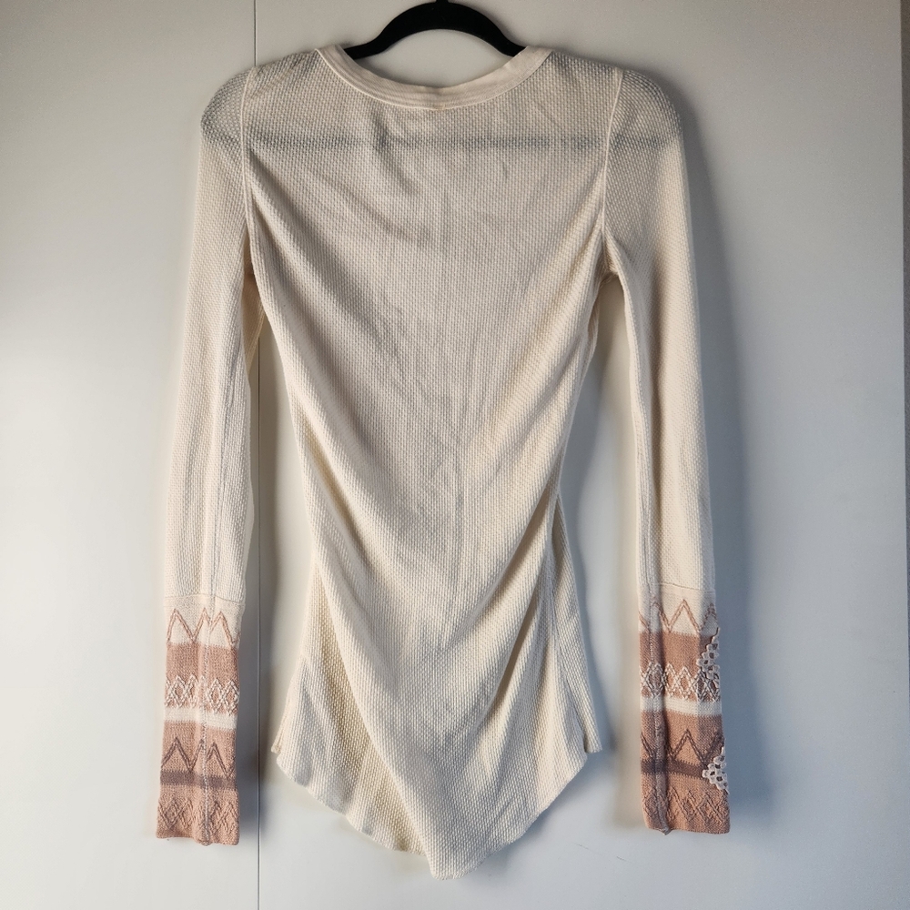 Free People Kumbucha Cuff Cream Waffle Thermal Lace Sleeve Boho Top Small Cozy - Picture 6 of 11
